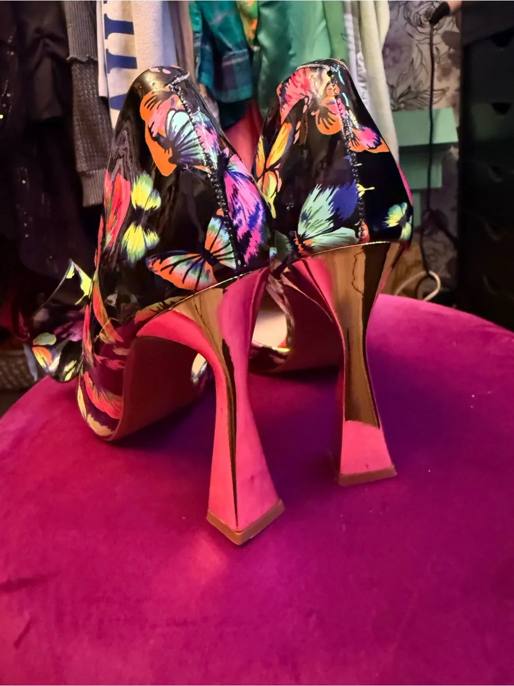 Betsey Johnson Black Floral Bow Pointed-Toe Heels with Neon Accents - Picture 4 of 7